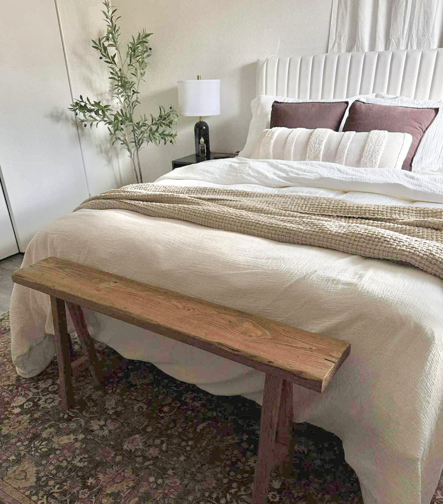 The Hearthwood Oak Bench